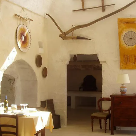 Masseria L'antico Frantoio 3* غالّيبولي
